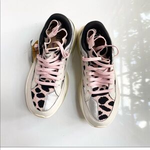 NEW BrandBlack Saga 130 Sneakers white silver pink